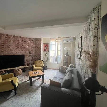 Grande Chambre Cosy Centre Historique Homestay